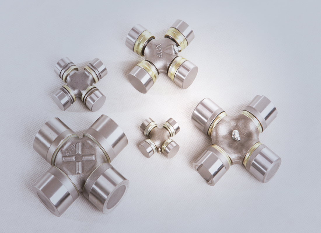 萬向(xiang)節十字軸(zhou)-EQ153方向機萬(wan)向節-φ18×47-鷹牌(pai)軸承